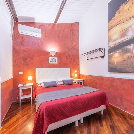 Room In Bb - Skylight Double Room In History House Rom Exterior foto