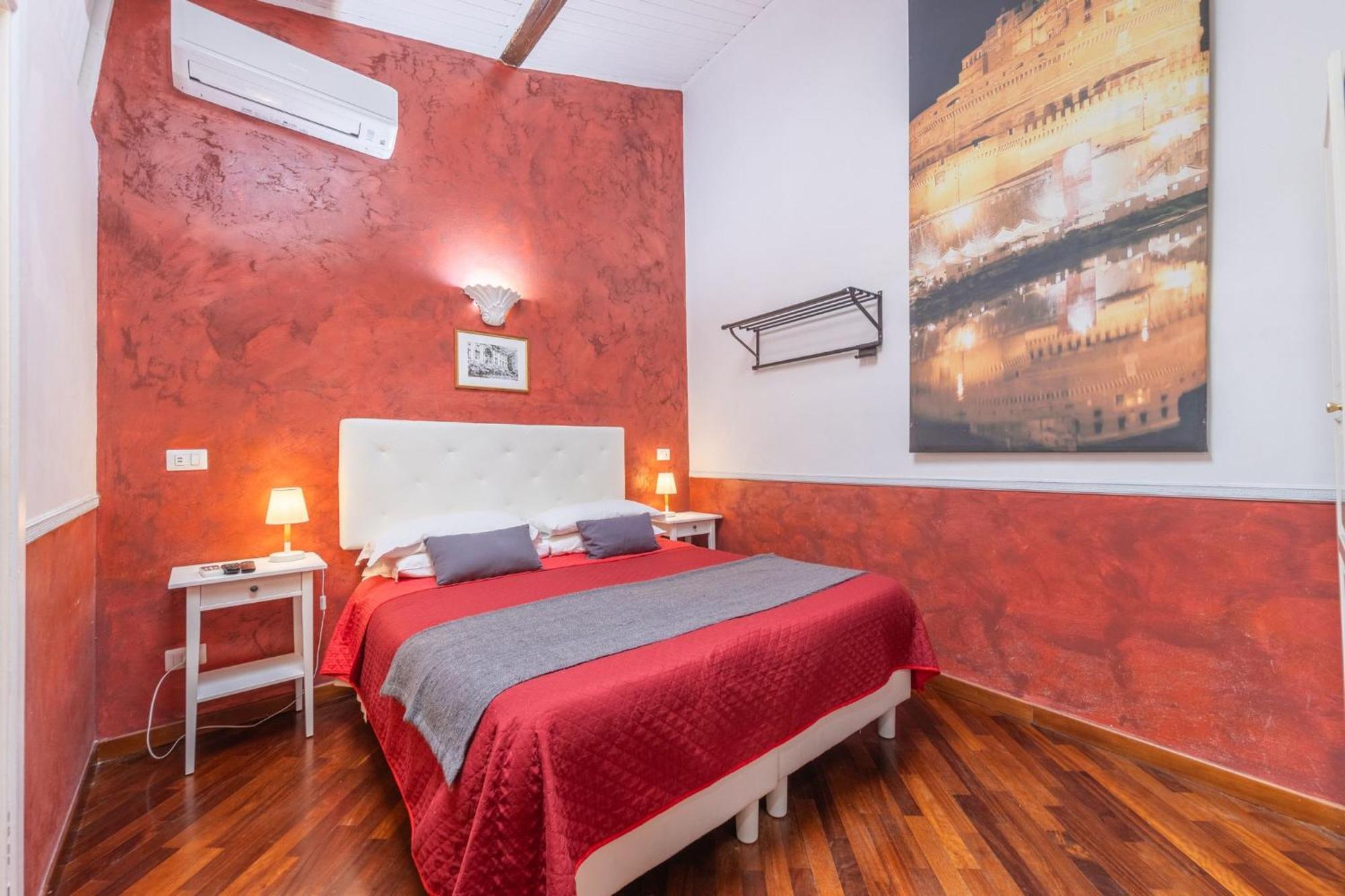 Room In Bb - Skylight Double Room In History House Rom Exterior foto